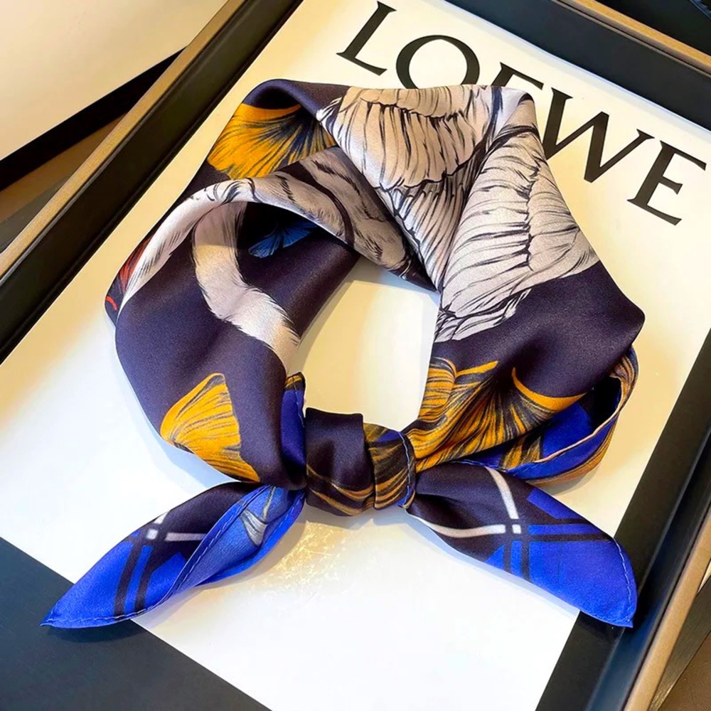 100% Mulberry Silk, 16momme, 21x21inch scarf.